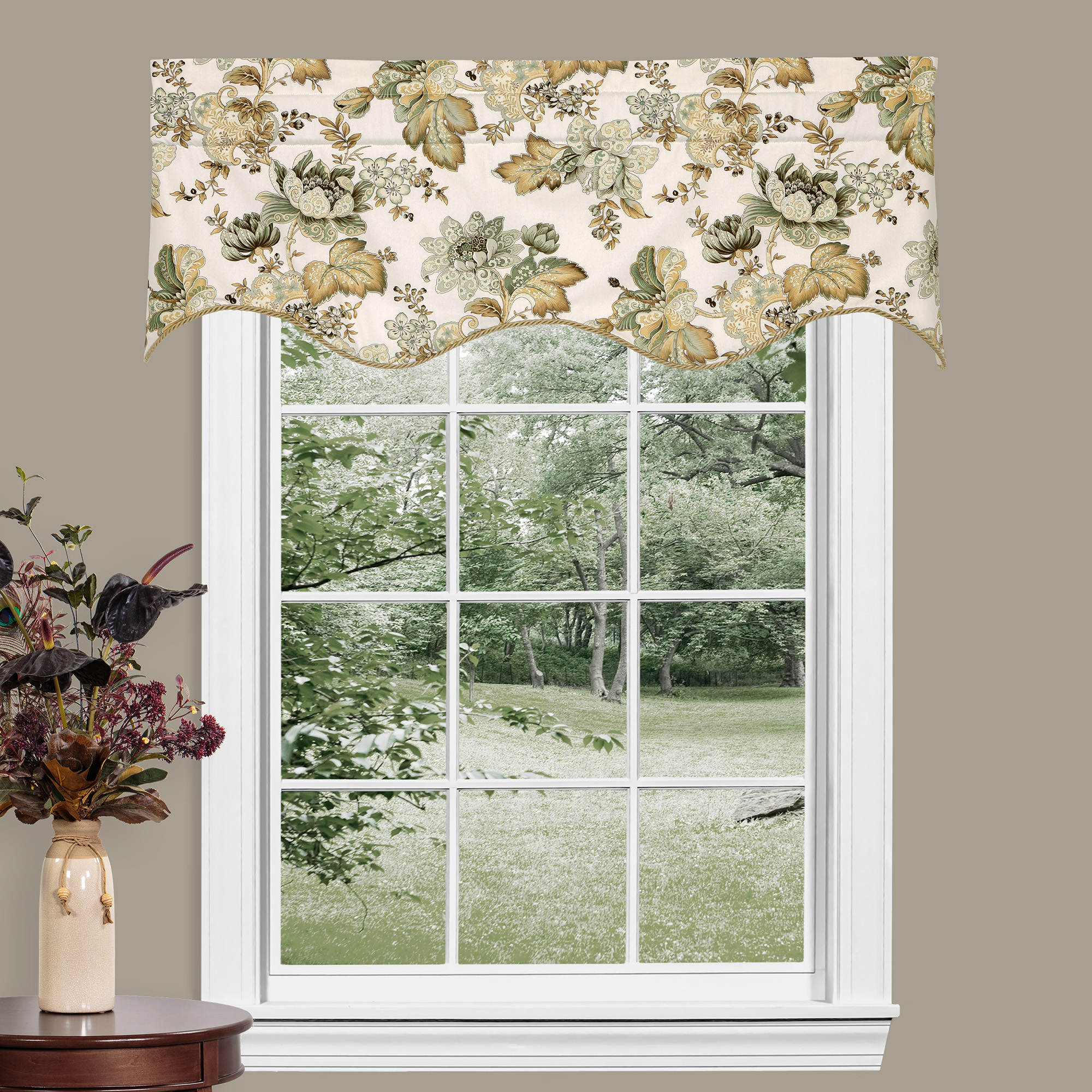 Pontoise Scalloped Filler Valance
